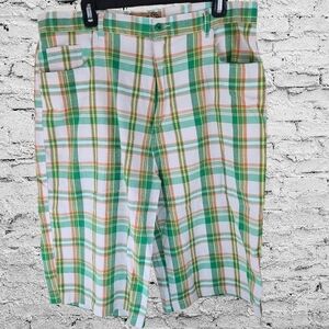 (947) North 15 Green and White Flat Front Shorts with Bold Design, Size: 38